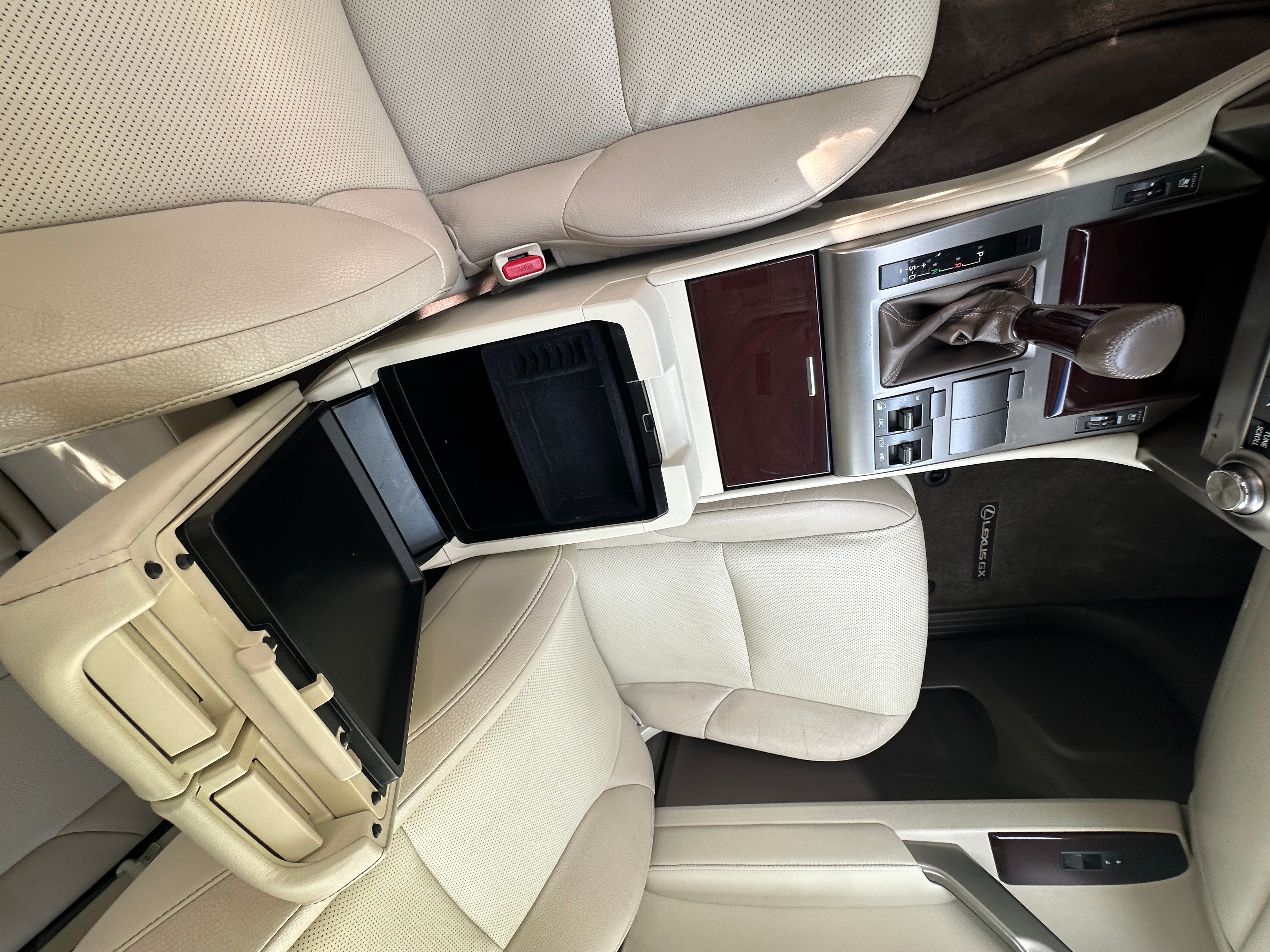 Used 2018 Lexus GX 460 Premium w/ Premium Package AWD/4WD image 8