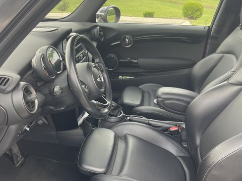 Used 2014 MINI Cooper S FWD image 2
