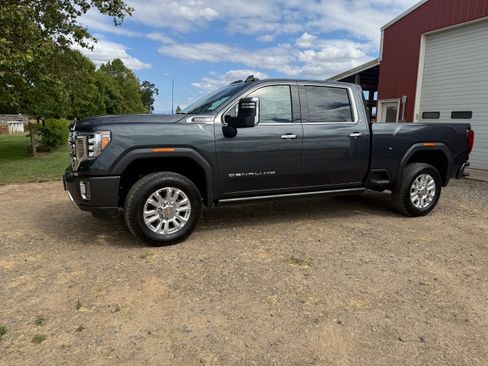 Used 2021 GMC Sierra 2500 Denali w/ Denali Ultimate Package AWD/4WD image 1