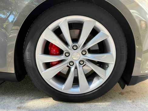 Used 2015 Tesla Model S P90D image 10