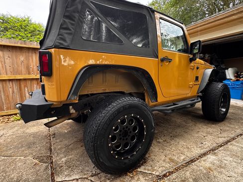 Used 2013 Jeep Wrangler Sport w/ Connectivity Group AWD/4WD image 5