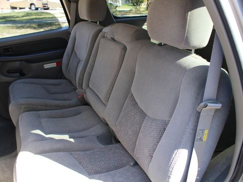 Used 2003 Chevrolet Tahoe LS image 10