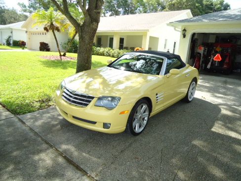 Used 2006 Chrysler Crossfire Limited image 4