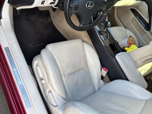 Used 2010 Lexus IS 250C w/ Luxury Pkg RWD image 10
