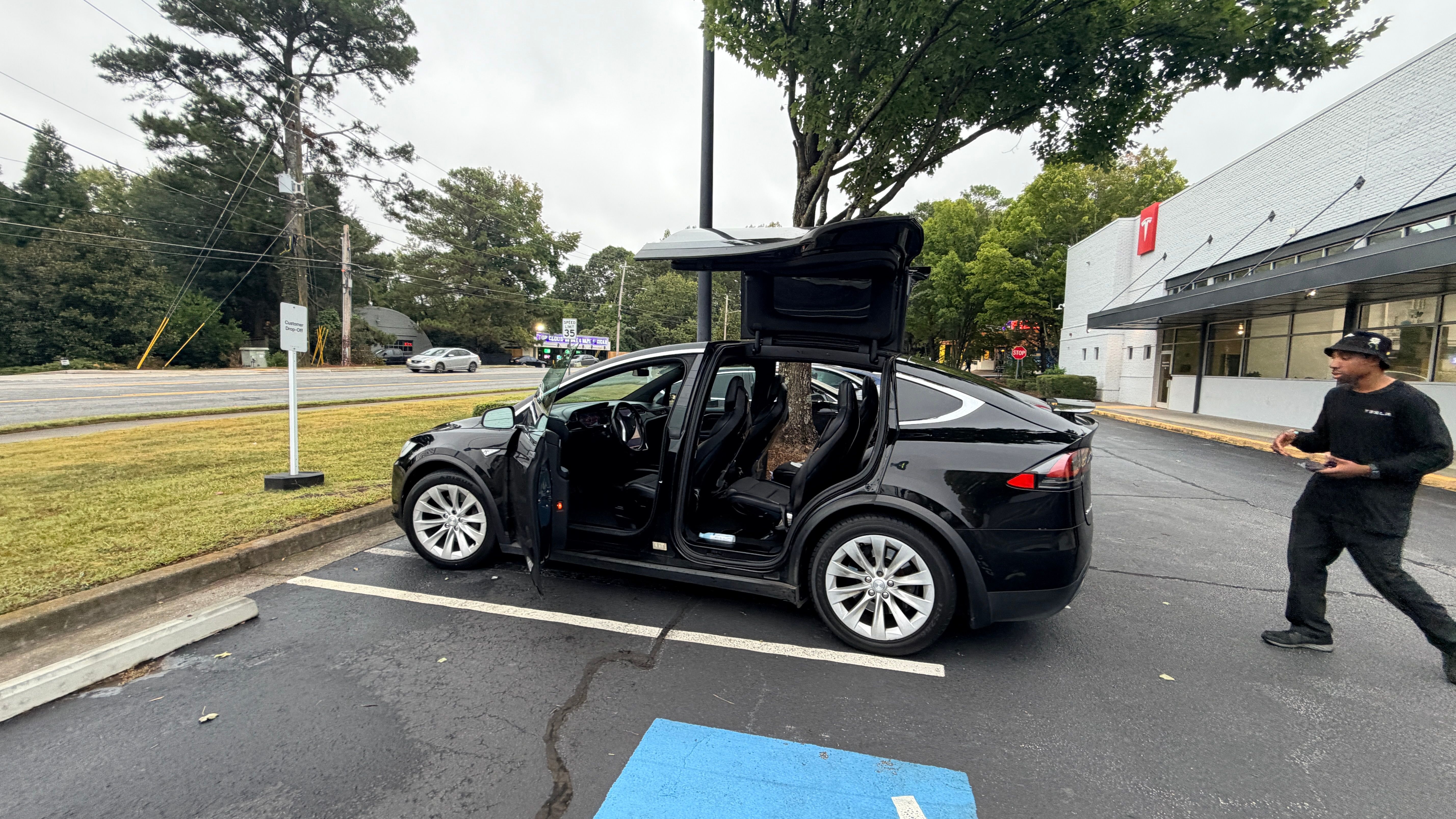 Used 2016 Tesla Model X 60D AWD/4WD image 10