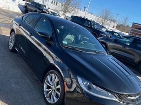 Used 2015 Chrysler 200 S w/ Navigation & Sound Group I image 6