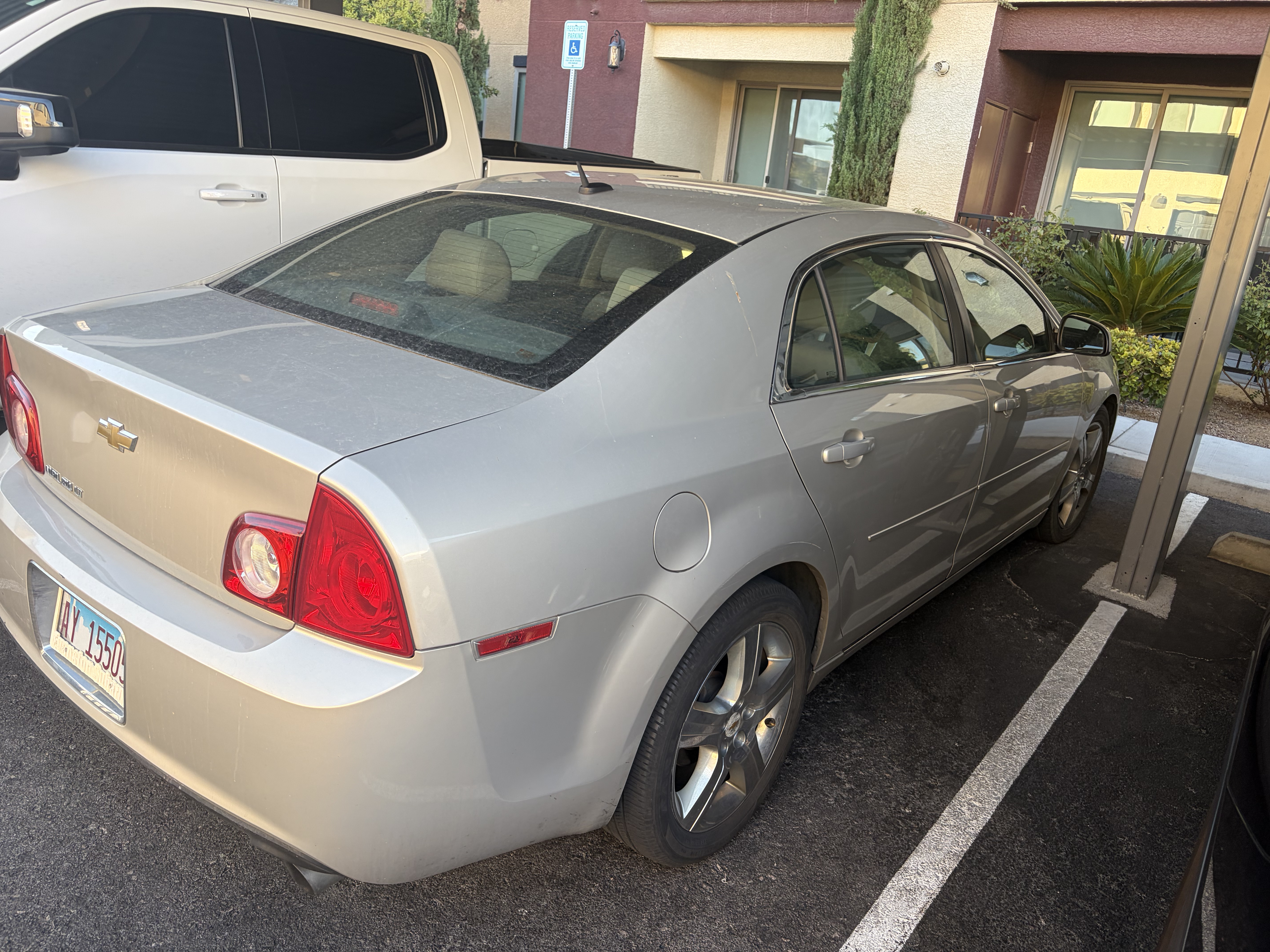 Used 2011 Chevrolet Malibu LT w/ HFV6 Engine Package FWD image 2