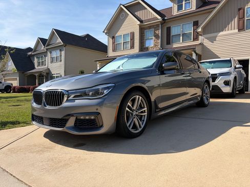 Used 2017 BMW 750i xDrive AWD/4WD image 9