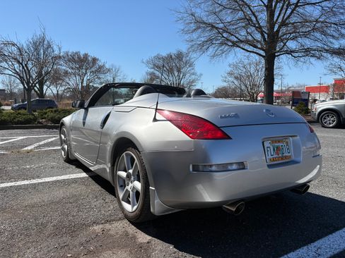 Used 2004 Nissan 350Z Touring image 12