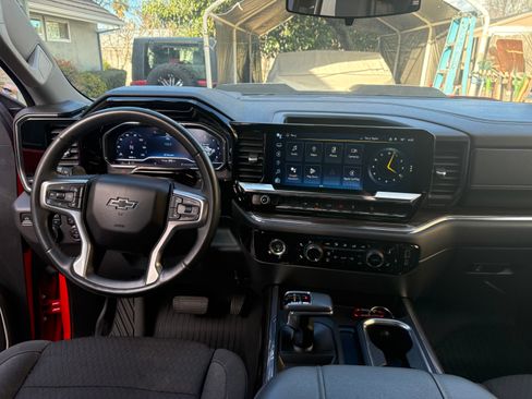 Used 2023 Chevrolet Silverado 1500 LT Trail Boss w/ Protection Package image 11