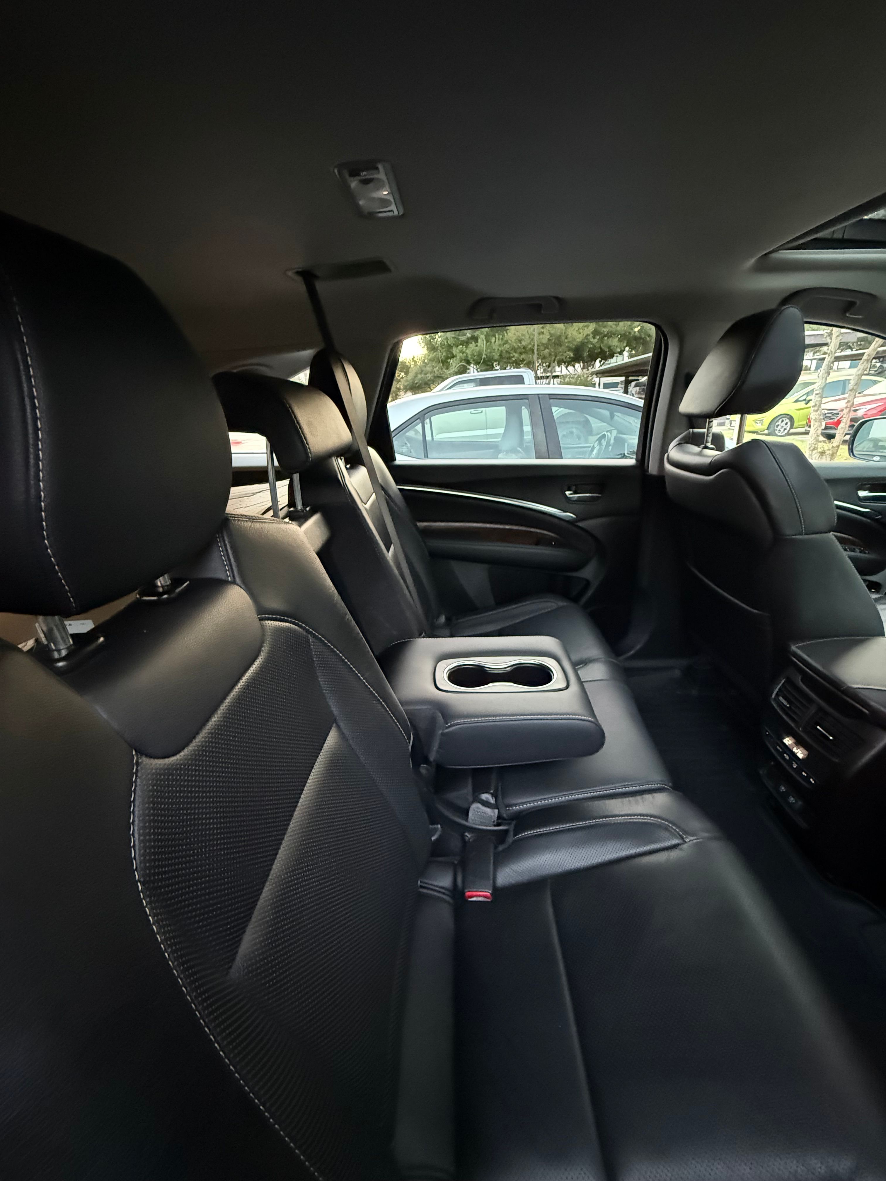 Used 2020 Acura MDX w/ Technology Package FWD image 9