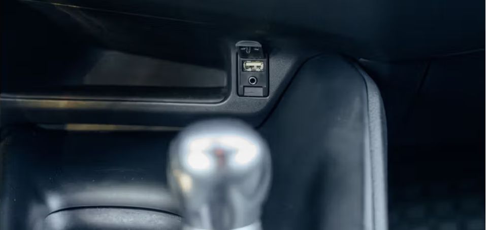 Used 2018 Toyota C-HR XLE FWD image 24