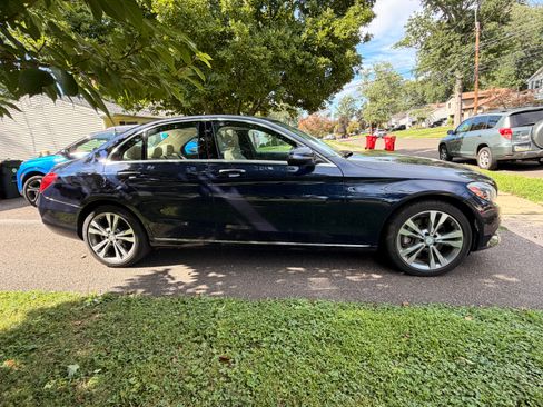Used 2017 Mercedes-Benz C 300 4MATIC Sedan image 8