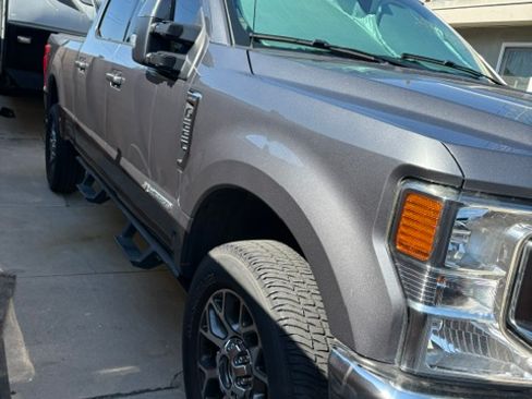 Used 2021 Ford F250 Lariat w/ Lariat Value Package AWD/4WD image 2