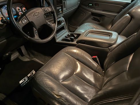 Used 2004 Chevrolet Silverado 1500 SS image 15