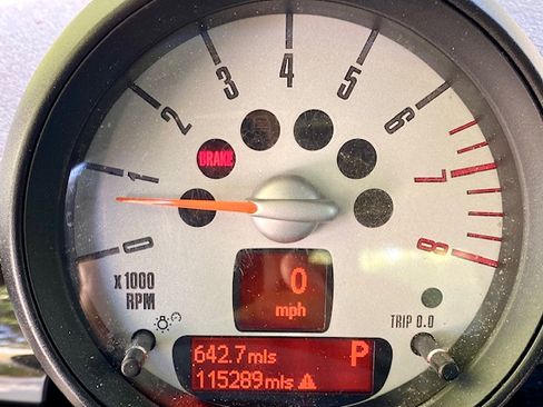 Used 2014 MINI Cooper Clubman S FWD image 1