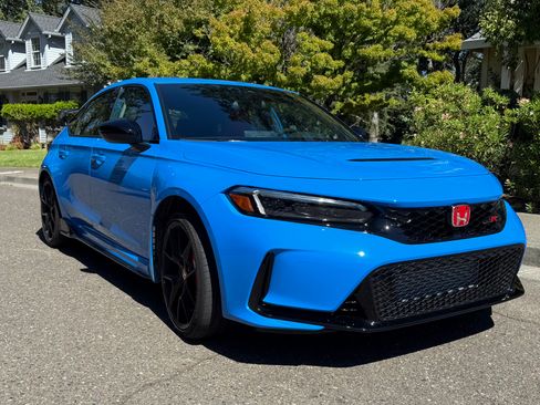 Used 2025 Honda Civic Type R image 6