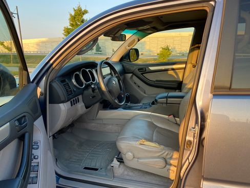 Used 2004 Toyota 4Runner Sport image 18