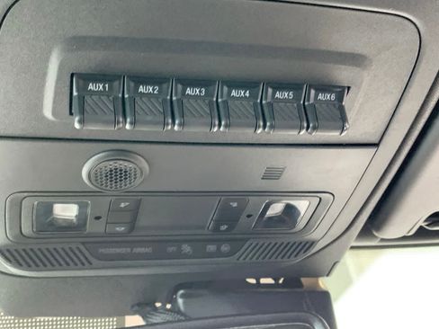 Used 2023 Ford Bronco Wildtrak image 13