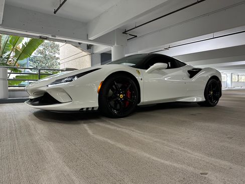 Used 2022 Ferrari F8 Tributo RWD image 2