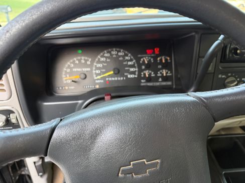 Used 2000 Chevrolet Silverado 2500 4x4 Crew Cab image 14
