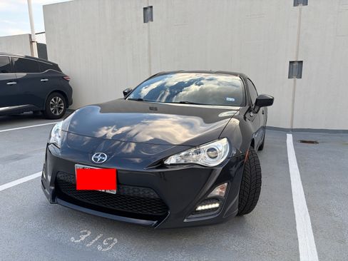 Used 2015 Scion FR-S RWD image 1