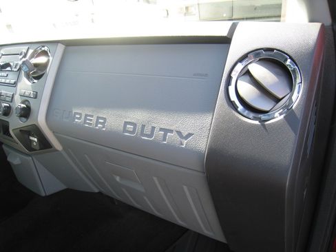 Used 2014 Ford F250 XLT image 21