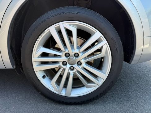 Used 2018 Audi Q5 Prestige AWD/4WD image 24