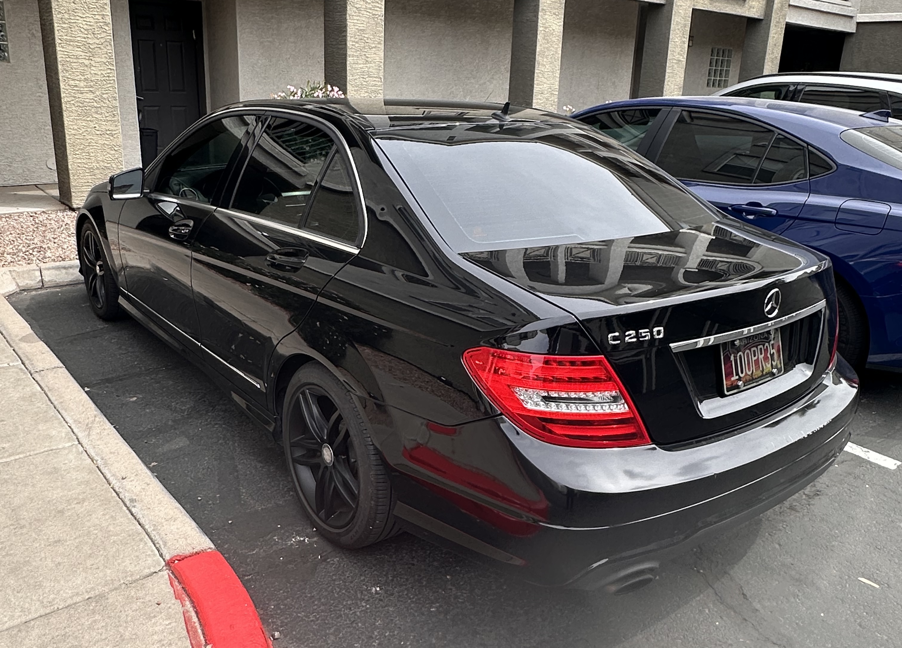 Used 2013 Mercedes-Benz C 250 Sedan image 2