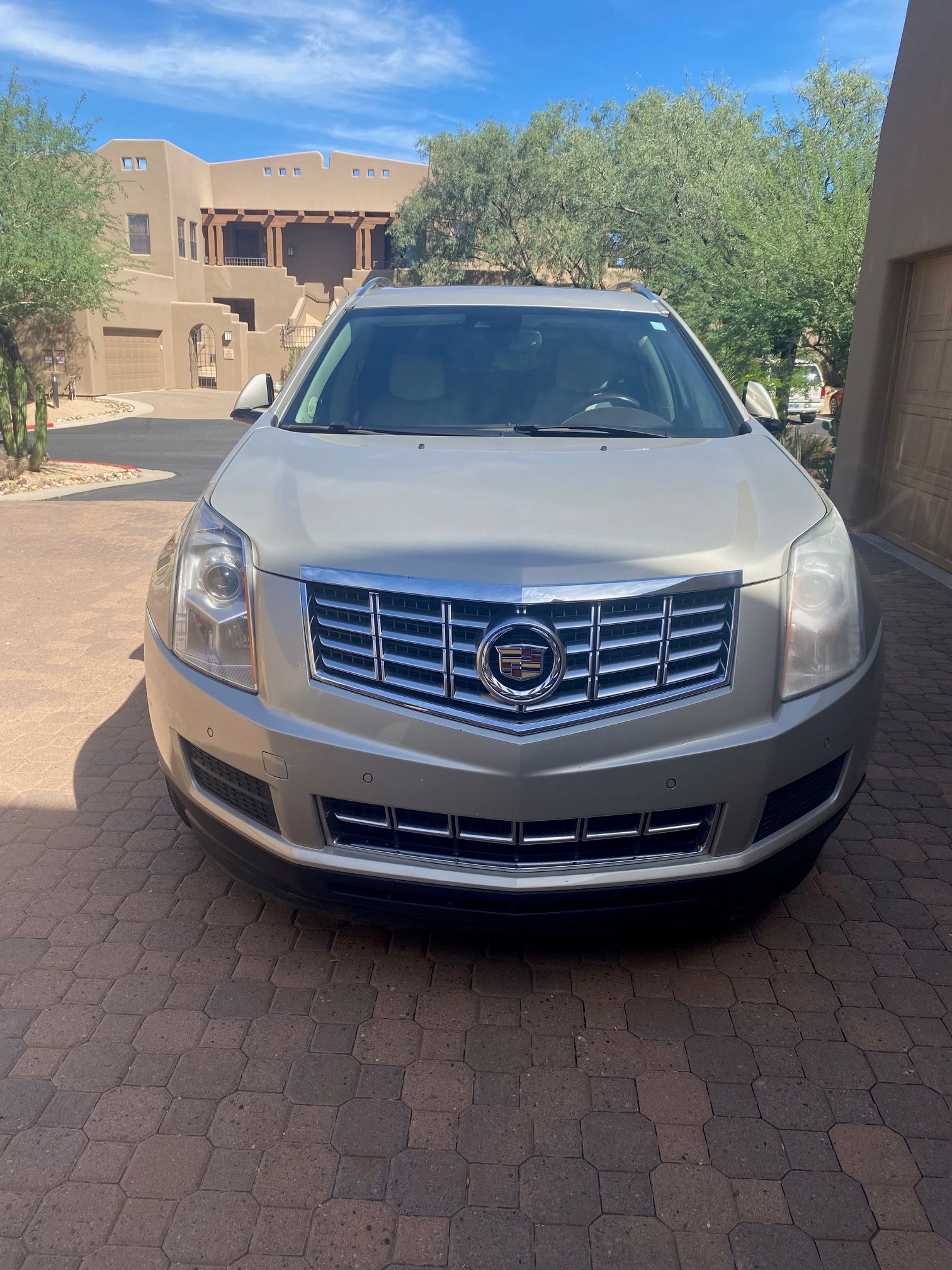 Used 2016 Cadillac SRX Luxury w/ Driver Awareness Package FWD image 8