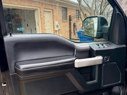 Used 2016 Ford F150 Lariat image 9