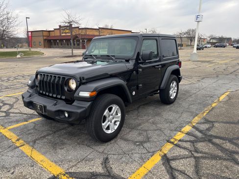 Used 2022 Jeep Wrangler Sport image 2