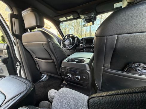 Used 2018 Ford Expedition Limited w/ Equipment Group 301A image 15