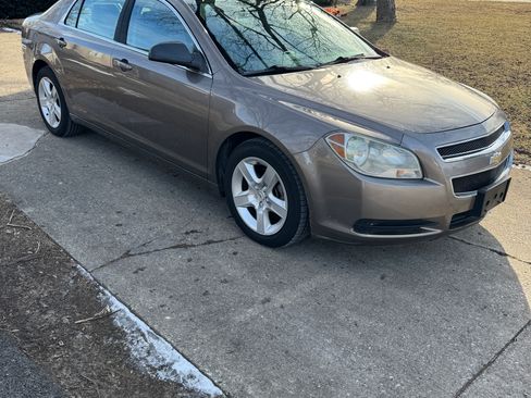 Used 2010 Chevrolet Malibu LS image 6