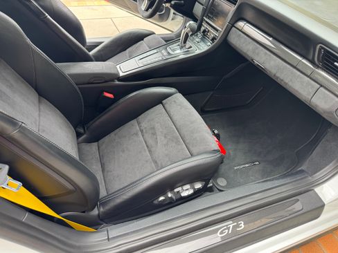 Used 2014 Porsche 911 GT3 RWD image 23