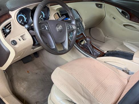 Used 2010 Buick LaCrosse CXL FWD image 11
