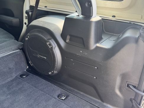 Used 2021 Jeep Wrangler Unlimited Sahara w/ Cold Weather Group AWD/4WD image 10