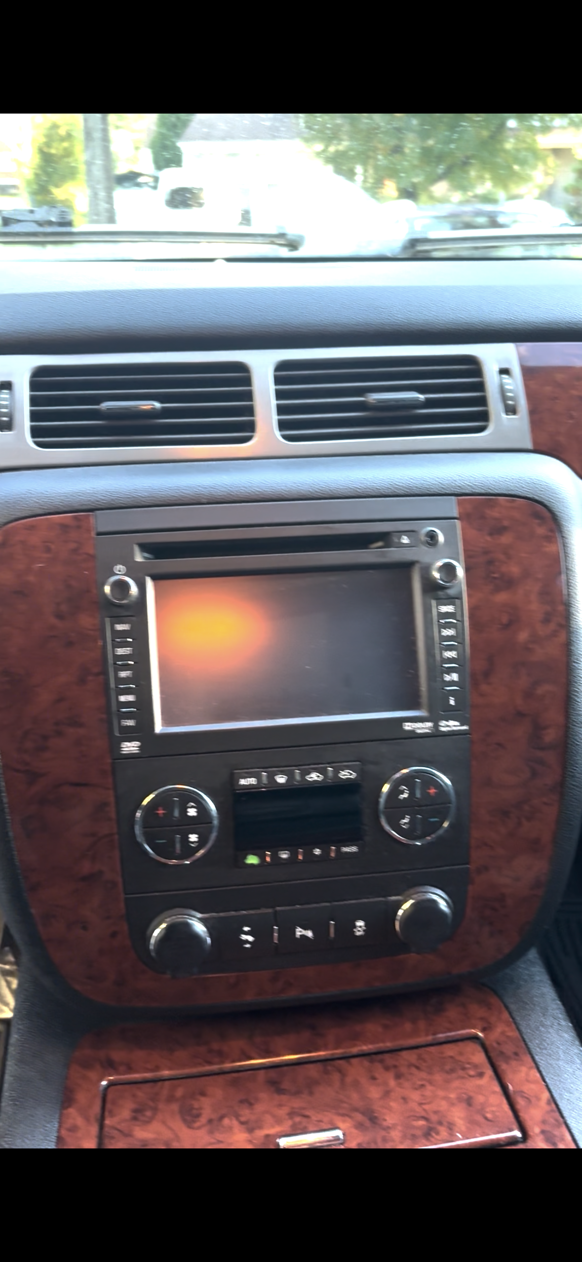 Used 2012 Chevrolet Avalanche LTZ AWD/4WD image 15