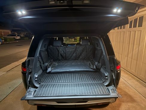 Used 2025 Rivian R1S Adventure image 22