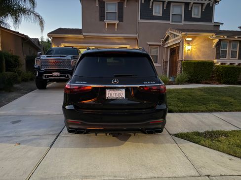 Used 2025 Mercedes-Benz GLS 63 AMG 4MATIC image 12