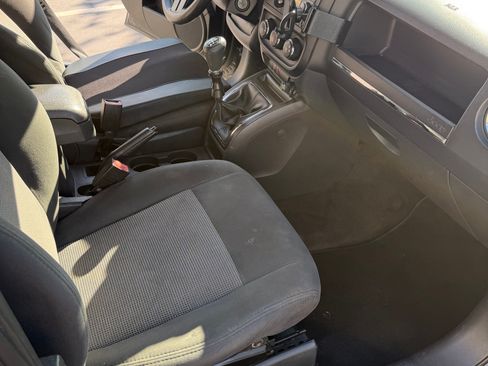 Used 2014 Jeep Patriot Sport FWD image 15