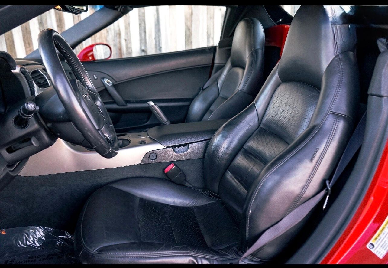 Used 2005 Chevrolet Corvette Convertible w/ Preferred Equipment Group RWD image 8