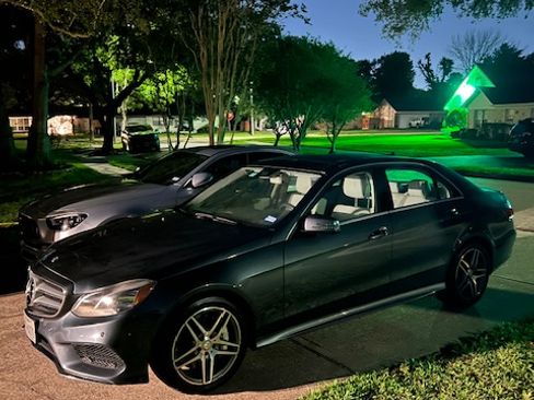 Used 2014 Mercedes-Benz E 550 4MATIC Sedan image 15