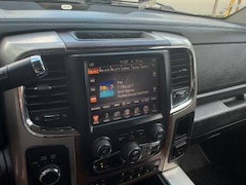 Used 2013 RAM 2500 Laramie w/ Protection Group image 13