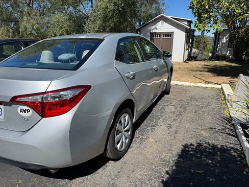 Used 2016 Toyota Corolla LE image 10