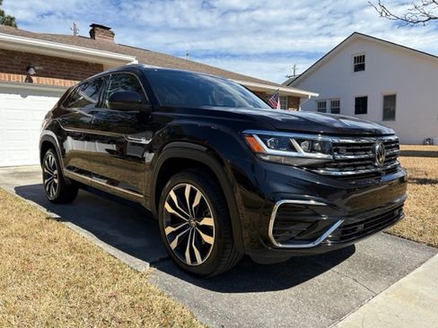 Used 2023 Volkswagen Atlas Cross Sport SEL Premium R-Line image 4