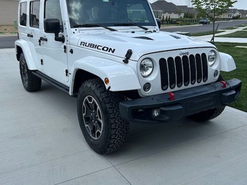 Used 2016 Jeep Wrangler Unlimited Rubicon AWD/4WD image 4