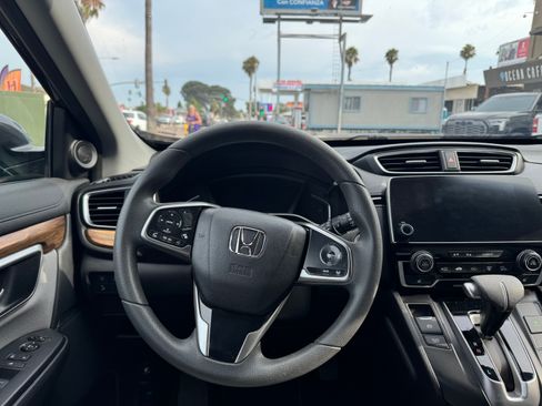 Used 2018 Honda CR-V EX image 2