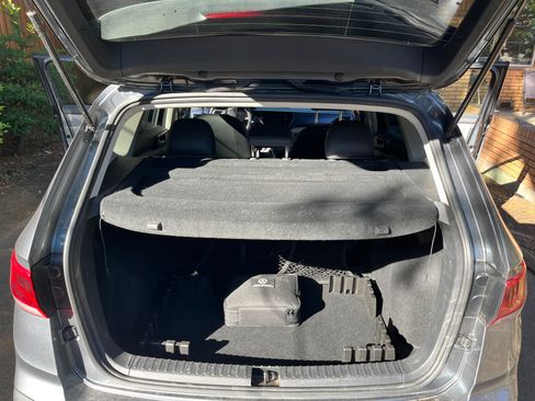 Used 2022 Volkswagen Taos SE w/ IQ.Drive SE Package image 4