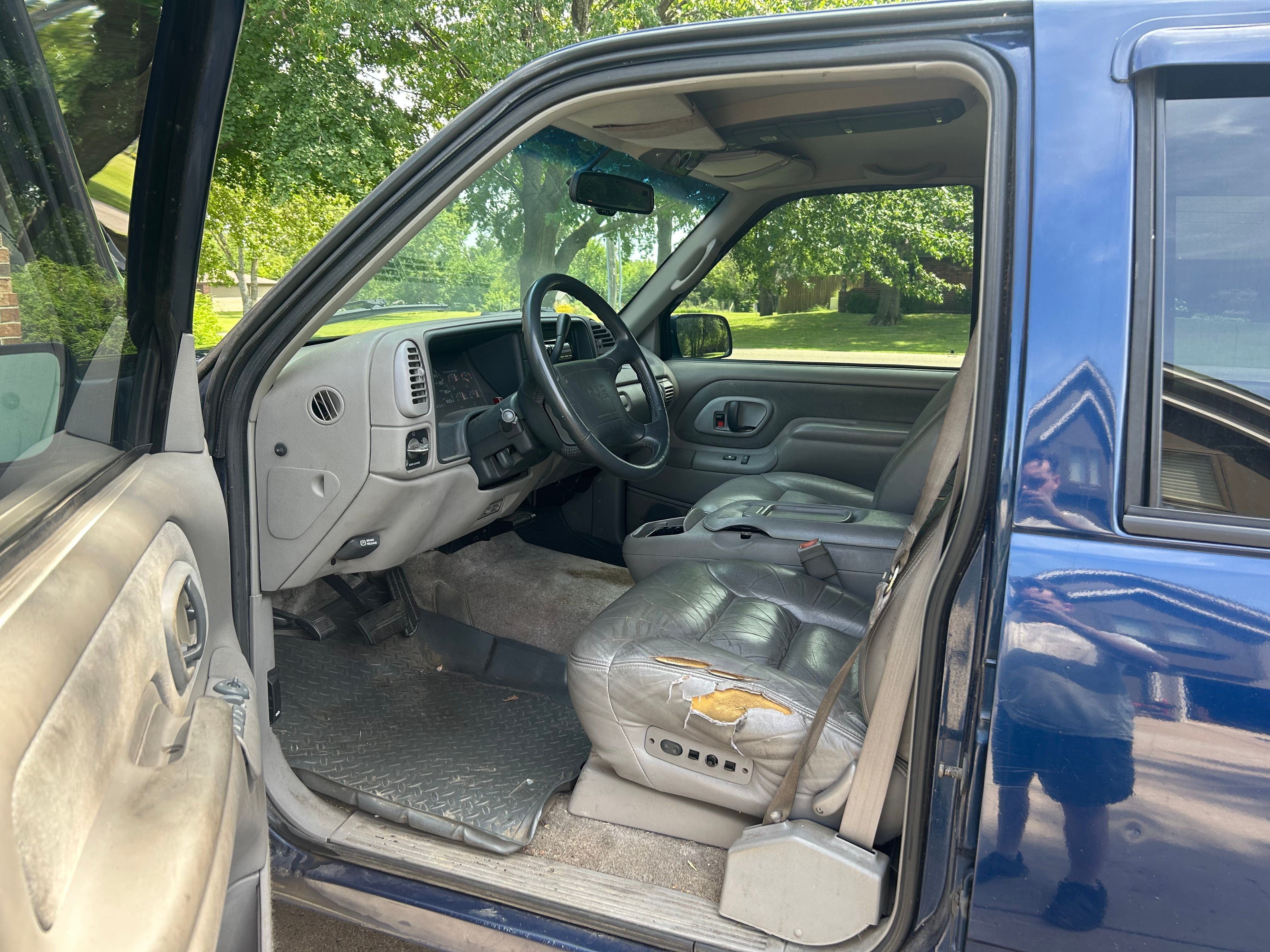Used 1996 GMC Suburban 2500 AWD/4WD image 21